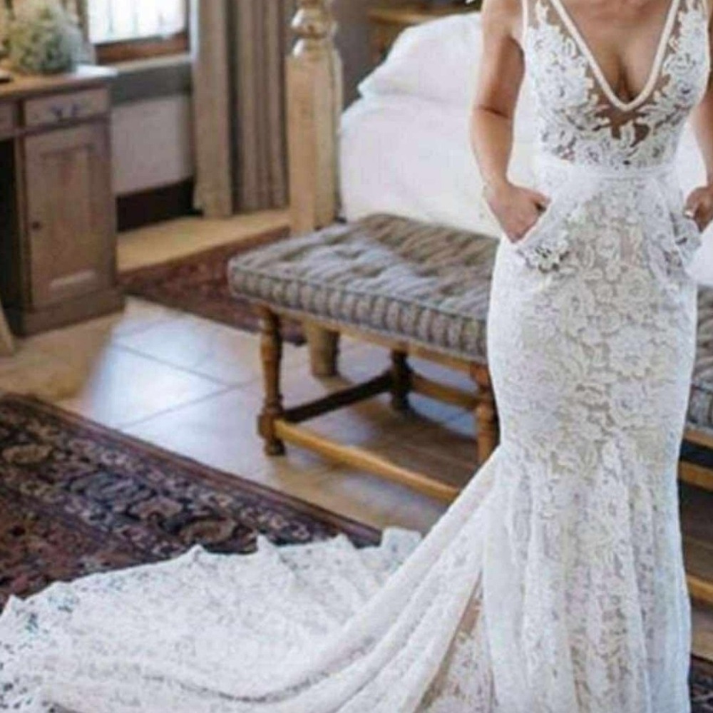 Chic Lace Bridal Gown with Train